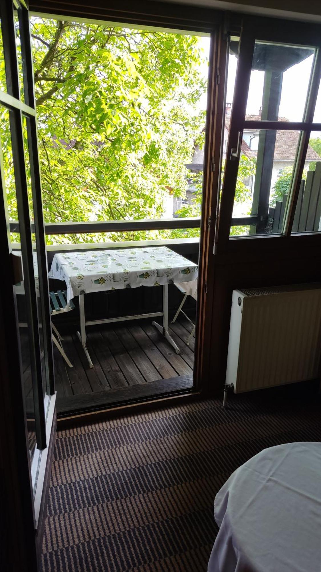 Hotel Gasthof Kroenele ลุสเตอเนา ภายนอก รูปภาพ