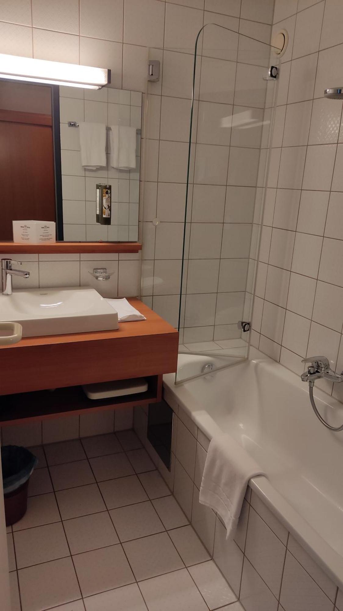 Hotel Gasthof Kroenele ลุสเตอเนา ภายนอก รูปภาพ